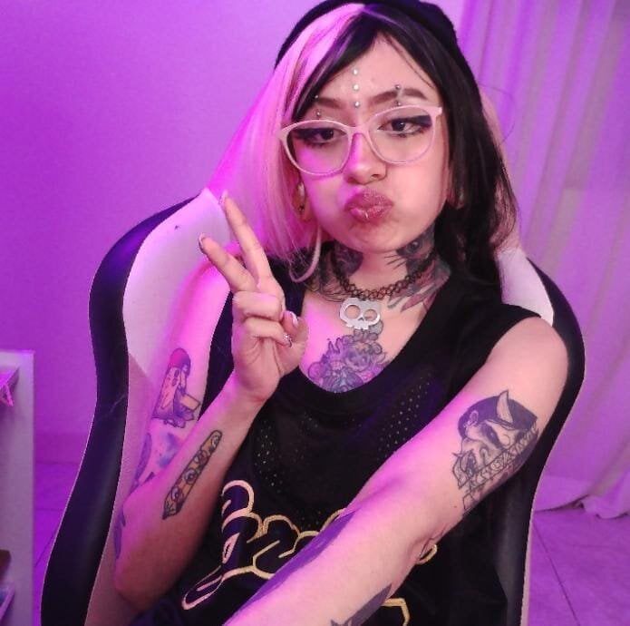 vainilla_doll's Offline Chat Room
