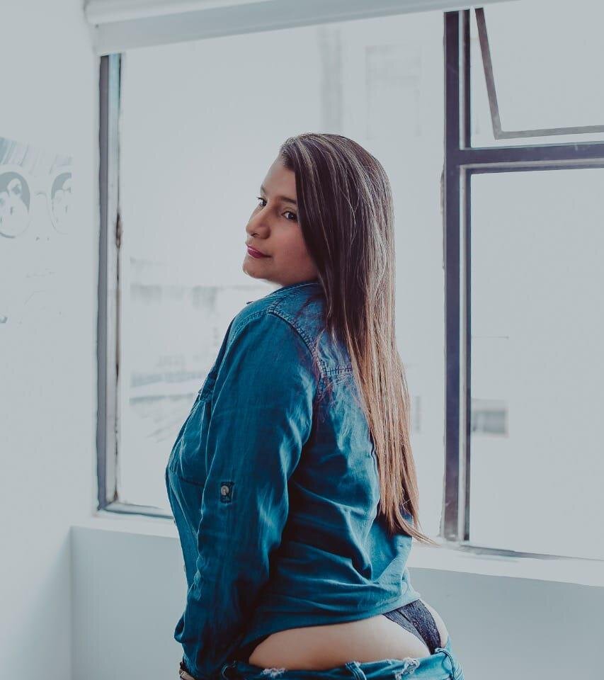 Live sex webcam photo for silvia--martinez #289784486