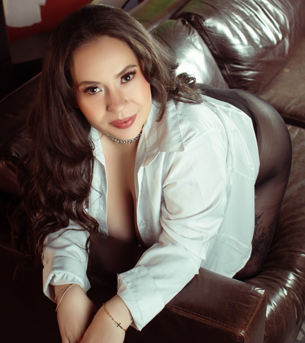 myliveeroticcams.com ashley_monroe livesex profile in granny cams