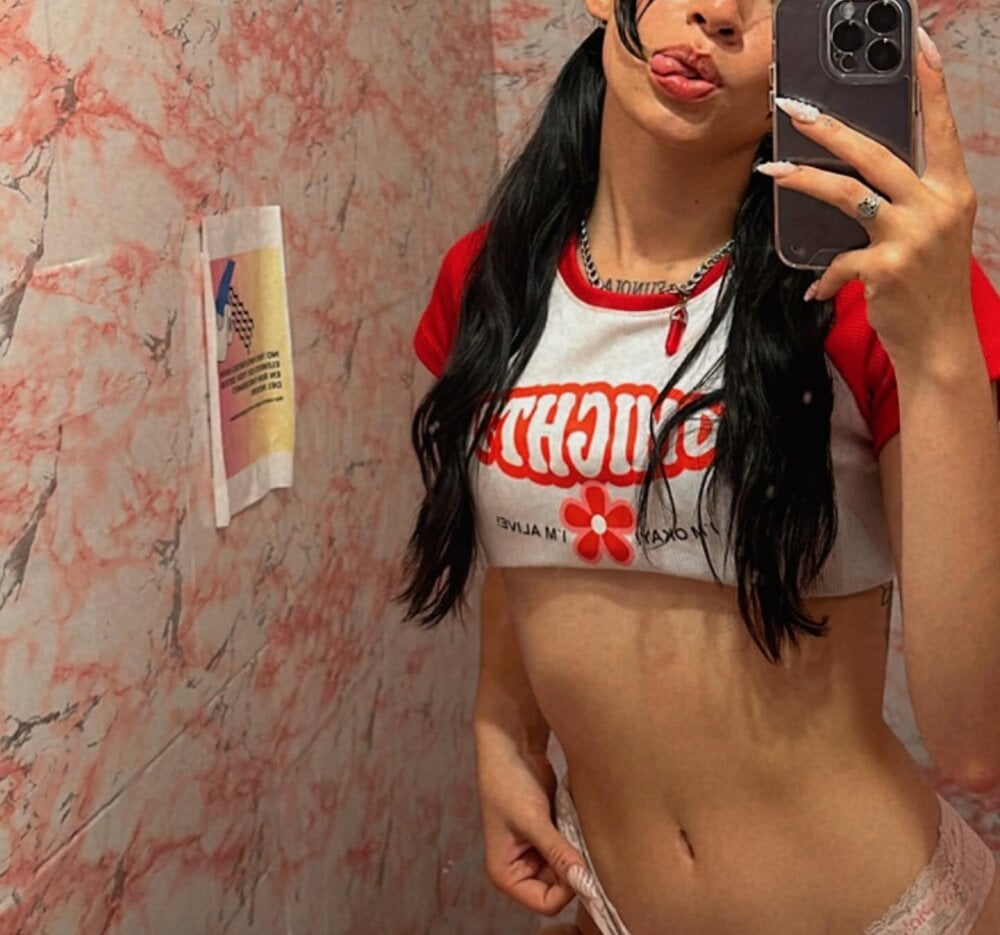 _Mia_whitte profile