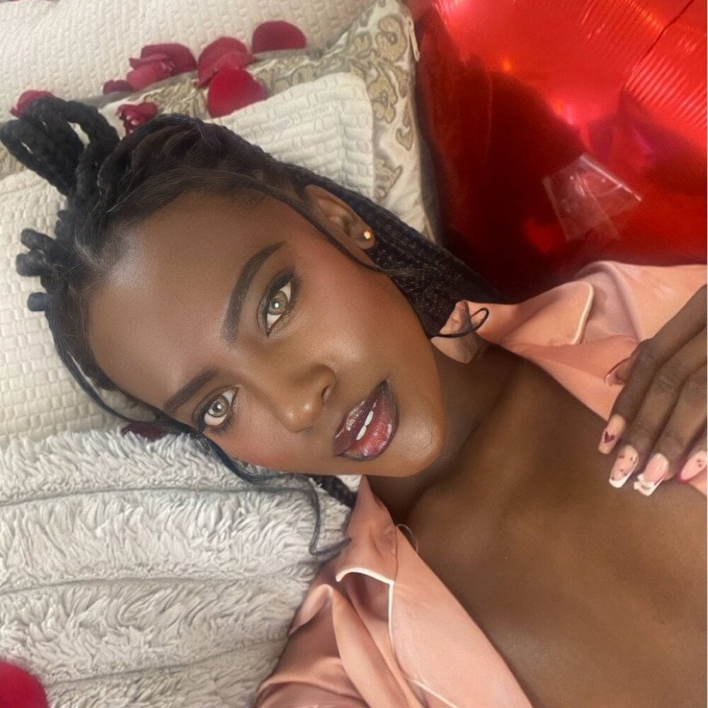 DakotaWangi: офлайн-секс-чат