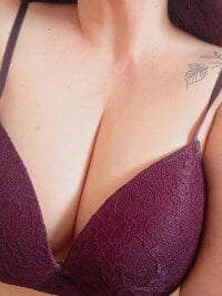 reynavipsex's webcam live show