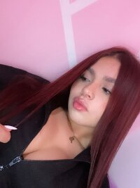 emaahot's Offline XXX Chat