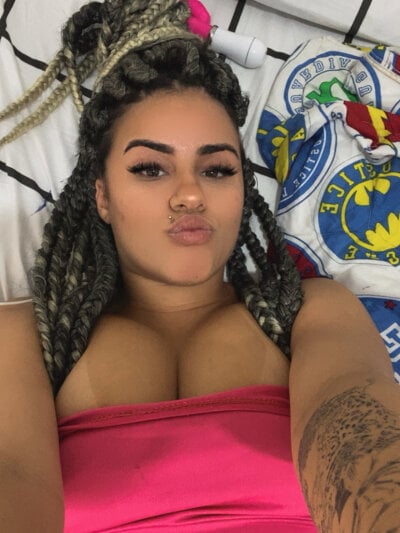 OhanaHot Female Brunette Free Webcam Striptease