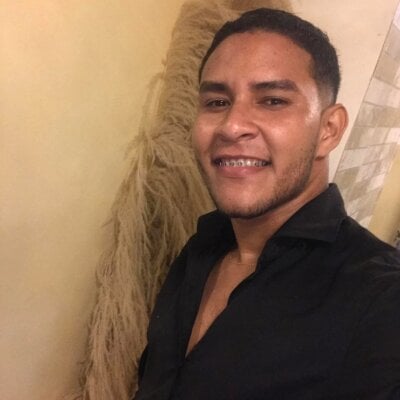 Cadenazo Male Cockrating Cam Nude