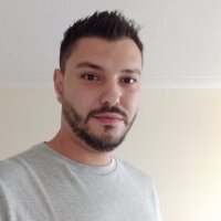 giuliano2601's Offline Chat Room
