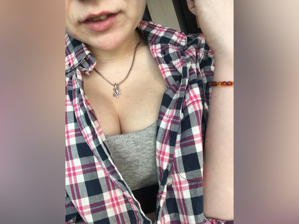 Live sex webcam photo for Holly_Flirt #289837109