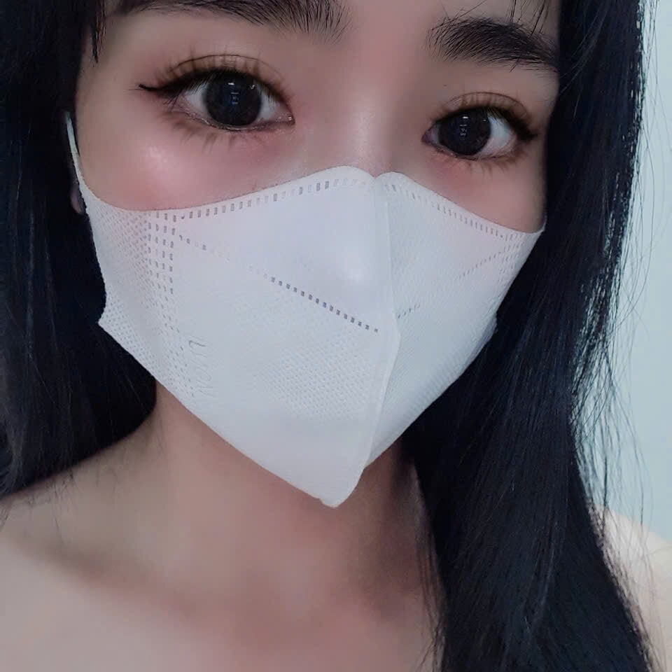 Mint2k live cam model at StripChat