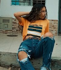 LorenaSimmons' Offline Chat Room