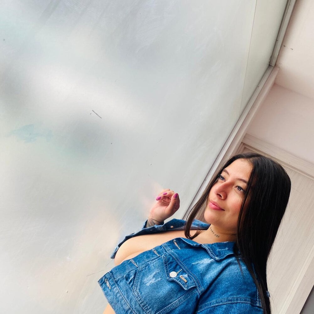 LiiaVeega_ profile