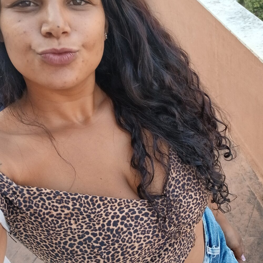 monick17 from stripchat