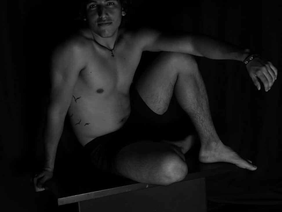 angelo_mercury from stripchat