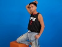 XExtraServiceManX's webcam live show