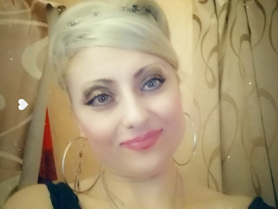 glamcambabes.com xhot_amazonq livesex profile in ru cams