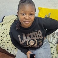 African-ChubbyQueen's Offline Chat Room