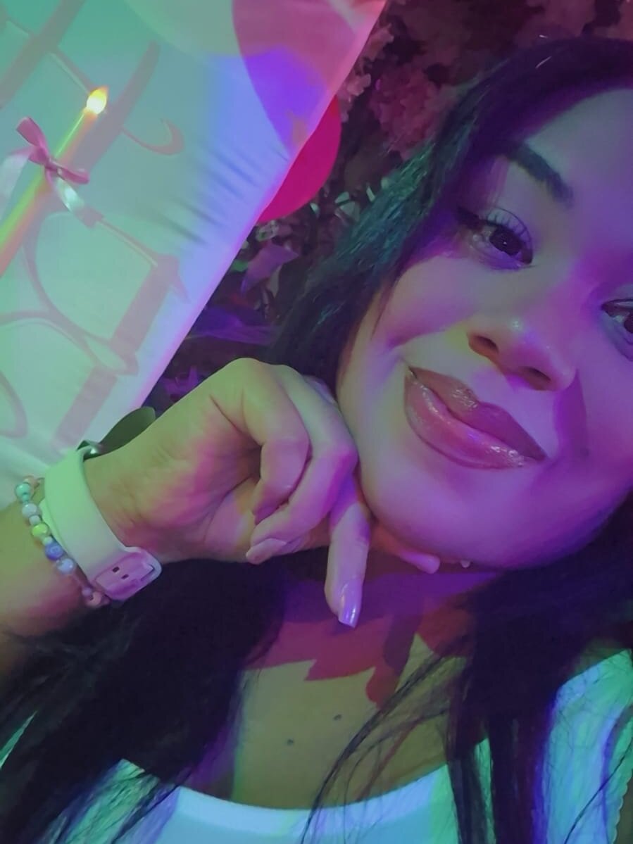 pornos.live ferrerisa livesex profile in granny cams