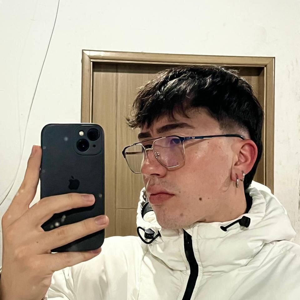 adrian_pierce profile
