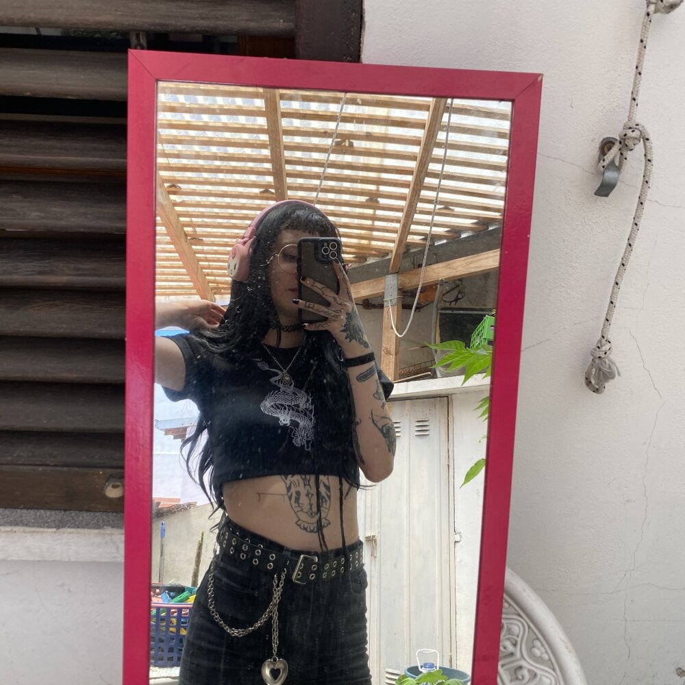 amateursex-livecam.com kitita12 livesex profile in on-your-darkest-side cams