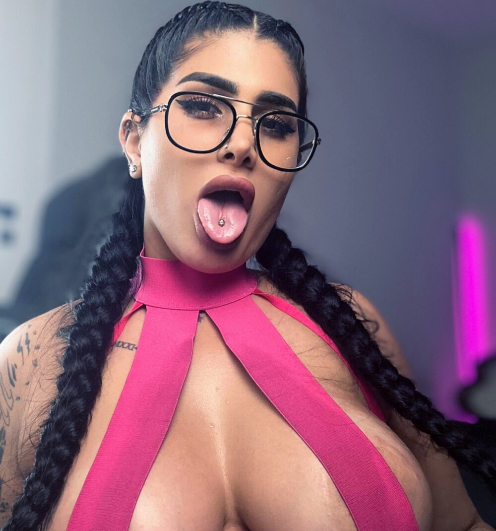 Niinarosee's Live XXX Chat