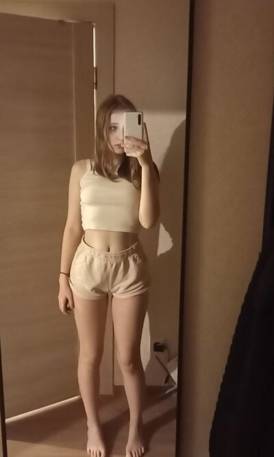 Im_Shy 🦗 free show