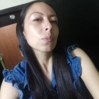Carmen_Villa's Offline Chat Room