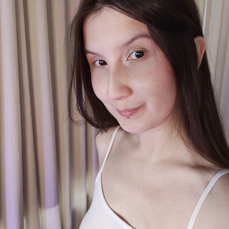 stripchat avrora_shy_