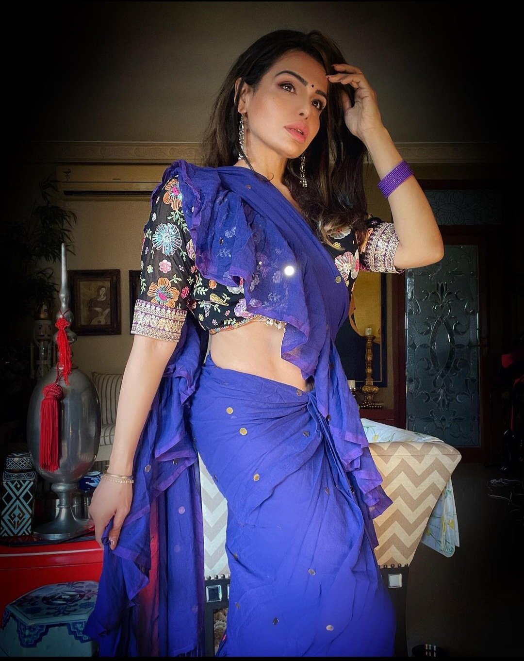 Khushbu_24
