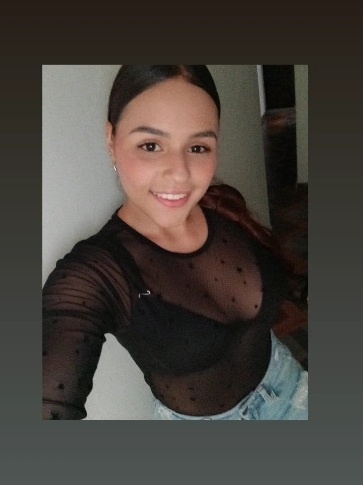 pornos.live arianavyx livesex profile in latino cams