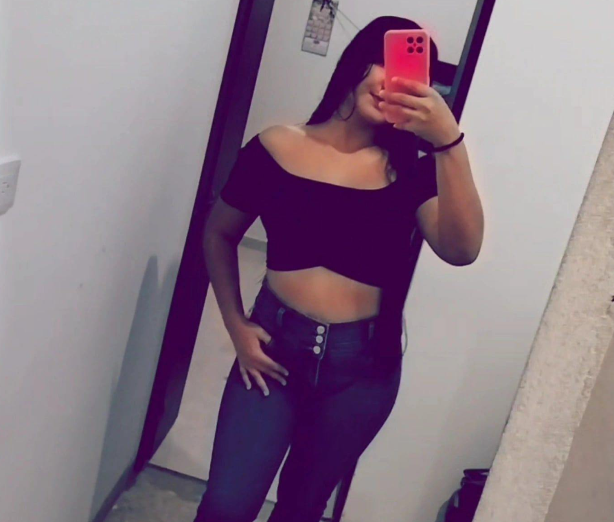 pamelastong's most recent online preview