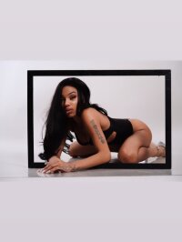 sexslavee24's Offline XXX Chat