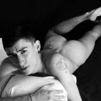 skinnysexyboyhot's webcam live show