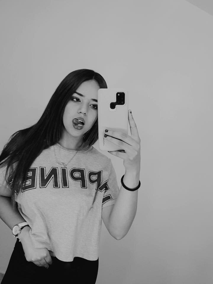 emmajones_bss' Offline XXX Chat