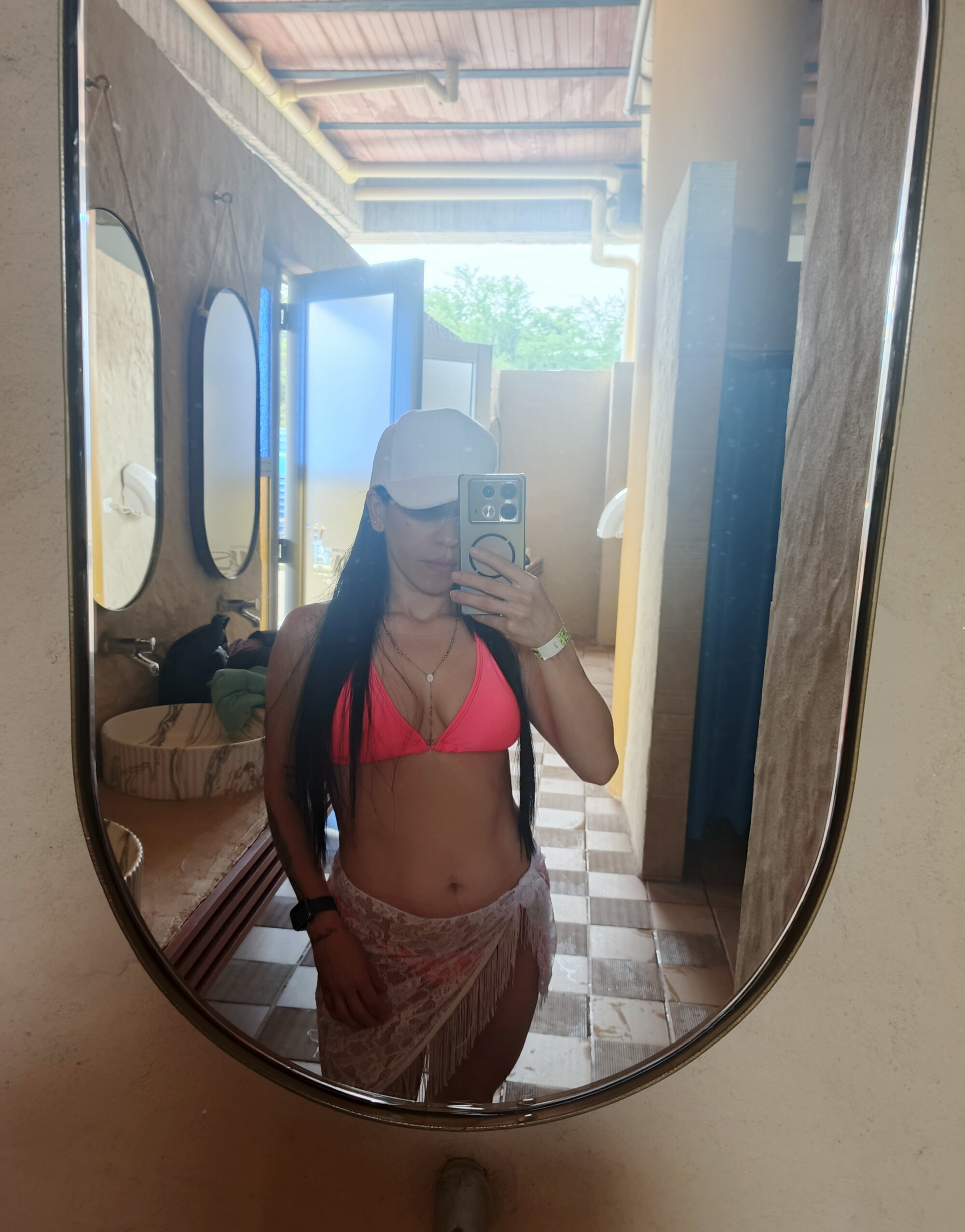 alexa_veryhot