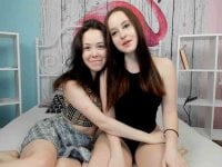 AmandaSarah's Offline Chat Room