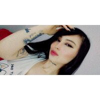 erika1911's Offline XXX Chat