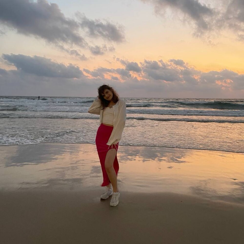 AislyBrucker's most recent online preview