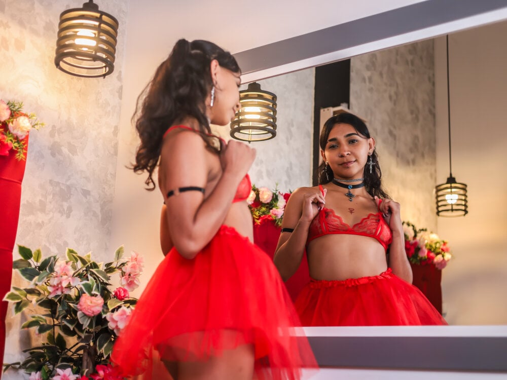 chatnmate.com amber_sanz livesex profile in brown-hair cams