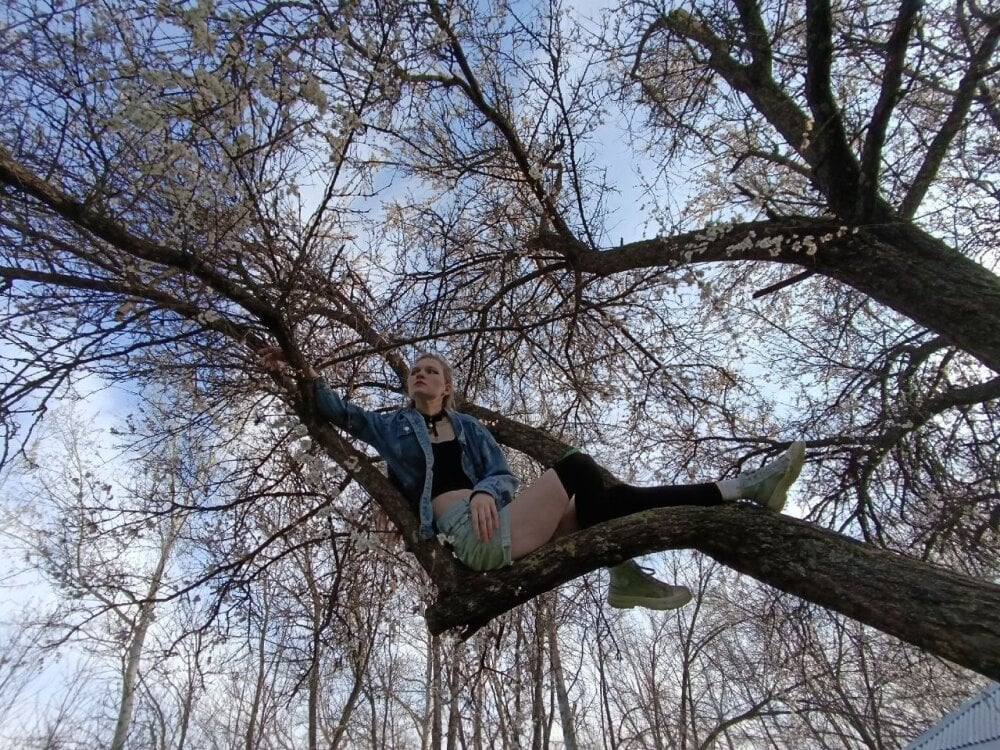 badgirlwebcam.com carolcolee livesex profile in latvia-but-born-in-russia cams