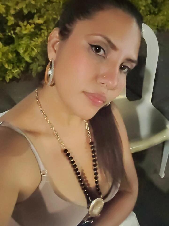 alexxa_bloom_ offline XXX-chat