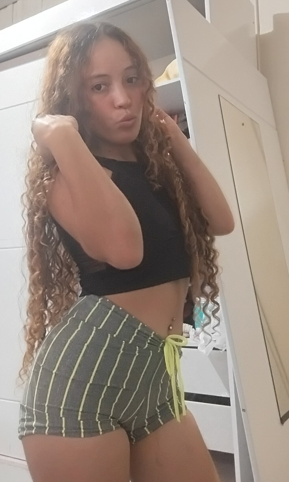 olyver13 webcam livesex profile on livesex.fan