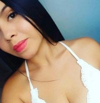 Kourthey_k's Offline Chat Room