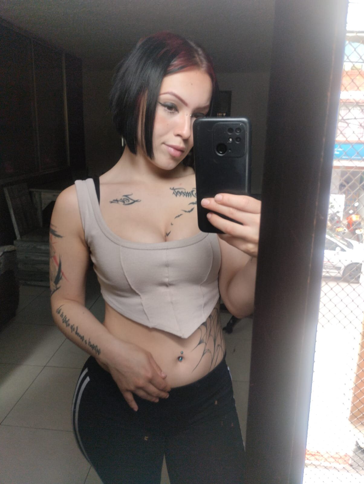 vero_hands_t