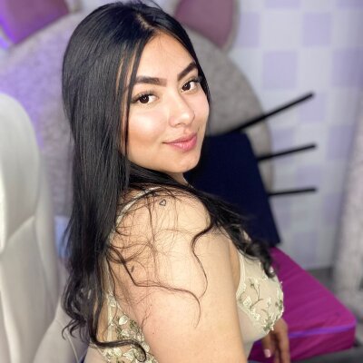 Shophie_daniels Free Live Webcam Show & XXX Chat | xHamsterLive