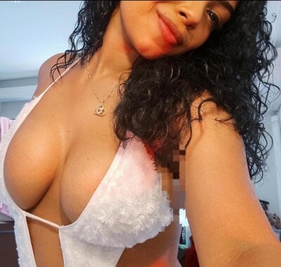 BeckyRusso Female Flashing Online Cam Porn