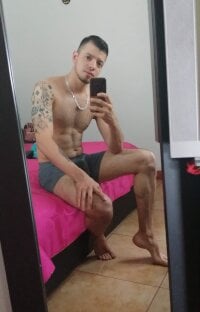 danielpineda's webcam live show