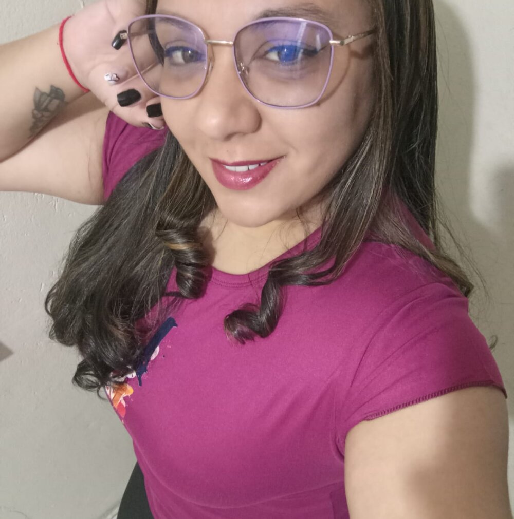 watchgirlcam.com kittylin2025 livesex profile in latino cams