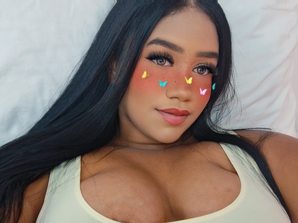 watchgirlcam.com cuteebella livesex profile in u-derams cams