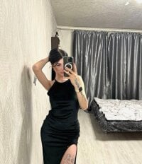LucettaBurge's Offline Chat Room