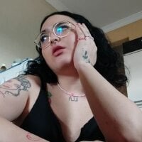 isablehla's Offline Chat Room