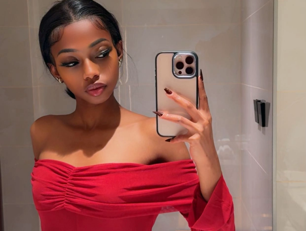 scarlet-heat from stripchat